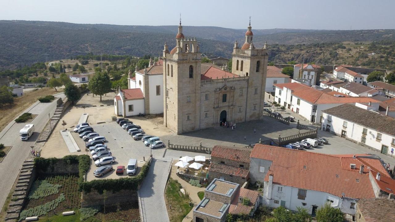 Готель Pensao Vista Bela Міранда-ду-Дору Екстер'єр фото